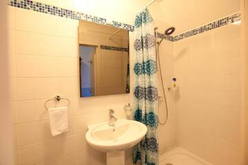 Фото номера Трехместный номер Гостевой дом Nina Kordon Guesthouse г. Алатскиви 13
